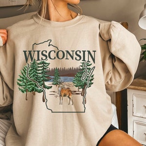 Wisconsin Sweatshirt, Wisconsin Nature Hiking Camping Deer Shirt Gift, Unisex Womens Mens Wisconsin Crewneck Pullover