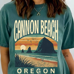 Comfort Colors® Cannon Beach Oregon Tshirt, Retro Strand Geschenk Tee