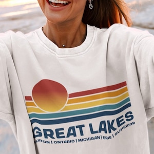 Great Lakes Retro Sunset Beach Crewneck Sweatshirt Gift, Lake Michigan Erie Huron Ontrario Superior, Garment Dyed Pullover Souvenir
