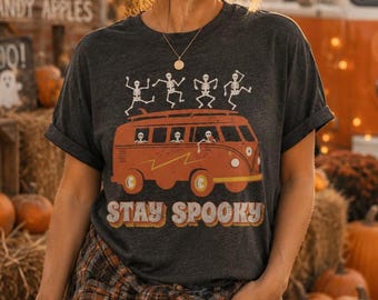 Stay Spooky Halloween-t-shirt, retro Skeleton Van graphic T-shirt