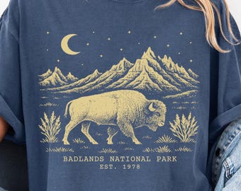 Maglietta da escursionismo con motivo "Bisonte di notte" del Parco Nazionale Badlands Comfort Colors®