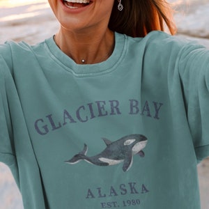 Alaska Whale Unisex Crewneck Sweatshirt , Comfort Colors Garment Dyed Womens Mens Alaska Gift