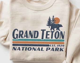 Grand Teton National Park Crewneck Sweatshirt Gift, Wyoming Bear Trip Souvenir