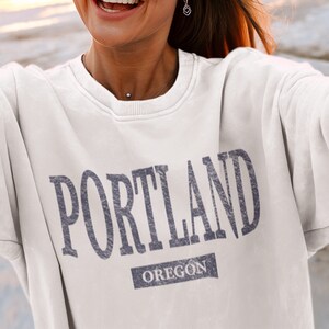 Portland Oregon Sweatshirt, Portland Gift, Oregon Shirt, Portland Souvenir, Oregon Crewneck, Pacific Northwest