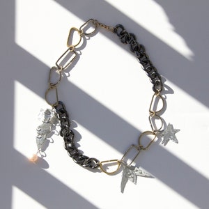 Schwarz und Gold Halskette | Gliederkette Halskette | Funky Halskette | Stilvolle Halskette | Sternanhänger | Perle Anhänger