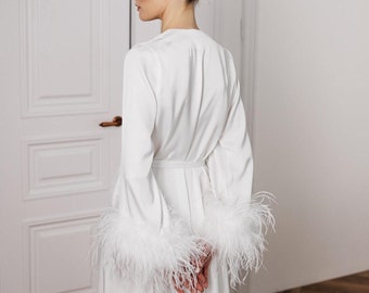 Bridal robe with detachable feathers, Ostrich feathers robe, Getting ready outfits bride, Luxury feathers robe, Bridal dressing gown