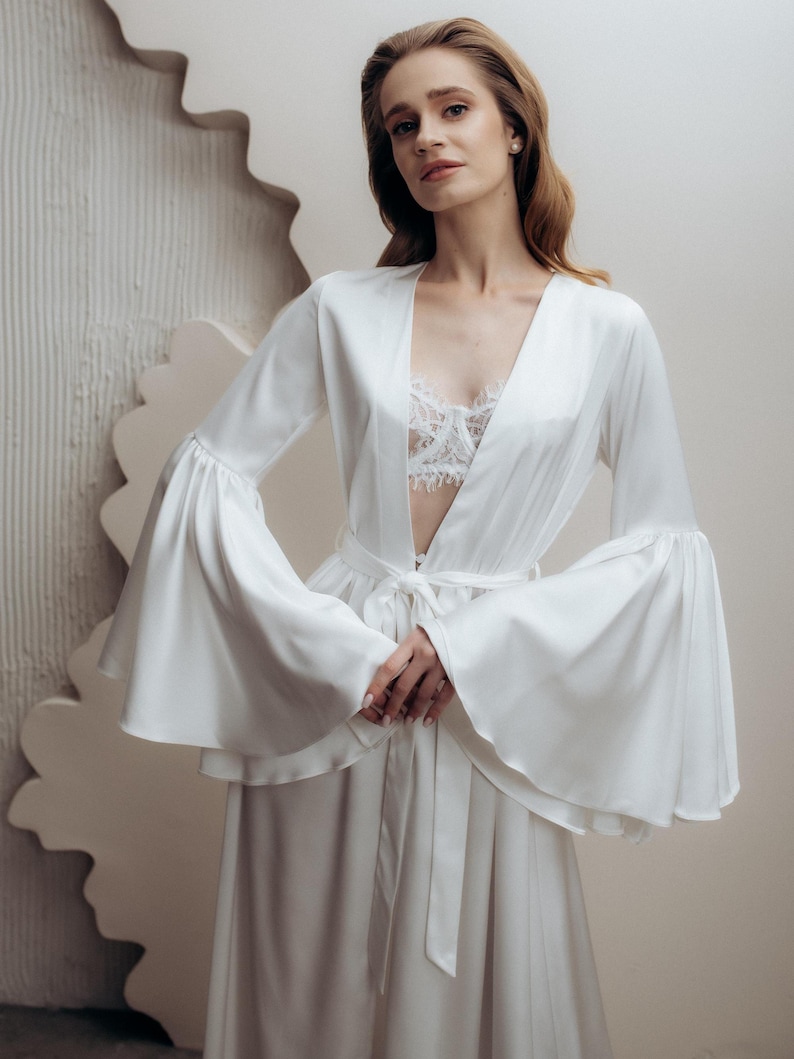 Bridal robe with bell sleeves, White Ivory bridal robe, Silk luxury bridal robe, Long romantic bridal robe, Wedding getting ready outfit, Long sleeve bridal robe, Wedding dressing gown