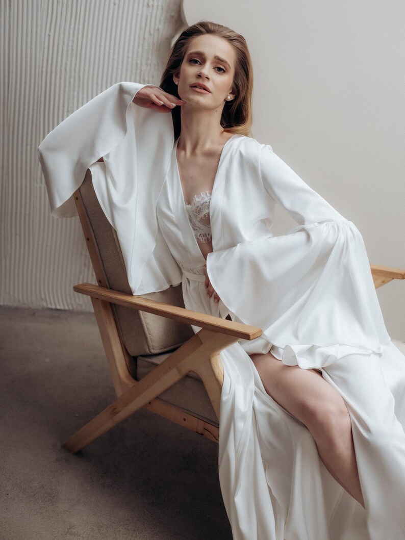 Bridal robe with bell sleeves, White Ivory bridal robe, Silk luxury bridal robe, Long romantic bridal robe, Wedding getting ready outfit, Long sleeve bridal robe, Wedding dressing gown