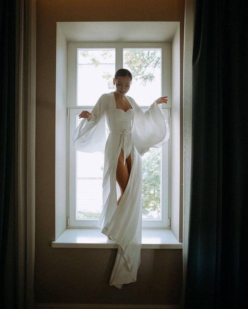 Kimono wedding robe, Long bridal robe, Wedding get ready outfit, Silk bridal robe, Wedding robe long train, Wedding getting ready robe