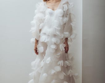Floral bridal robe, Elegant bridal getting ready outfit,Sheer bridal robe,Wedding get ready robe bride,Wedding robe midi,Bridal kimono white