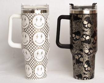 Vasos personalizados de 40 onzas, tazas grabadas personalizadas con asas y pajitas, regalos de dama de honor, vasos de 40 onzas, regalos para ella