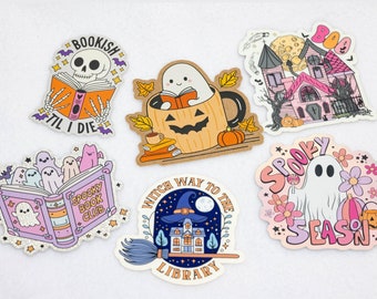 Spöklika Halloween-bokstäver, trendiga retro Halloween-klistermärken, spökläsning, kuslig bokklubb, rosa hösthäxklistermärke