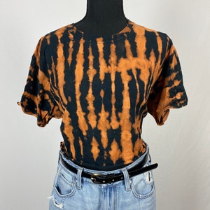 Bleach Dyed Cropped T-Shirts