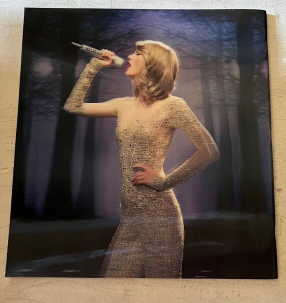 Taylor Swift The 1989 World Tour Souvenir Photo B… - image 2