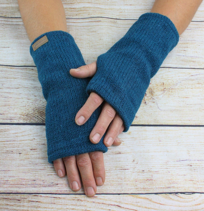 Cuffs wrist warmers arm warmers hand warmers wool hand warmers winter knitted women adults men men image 2