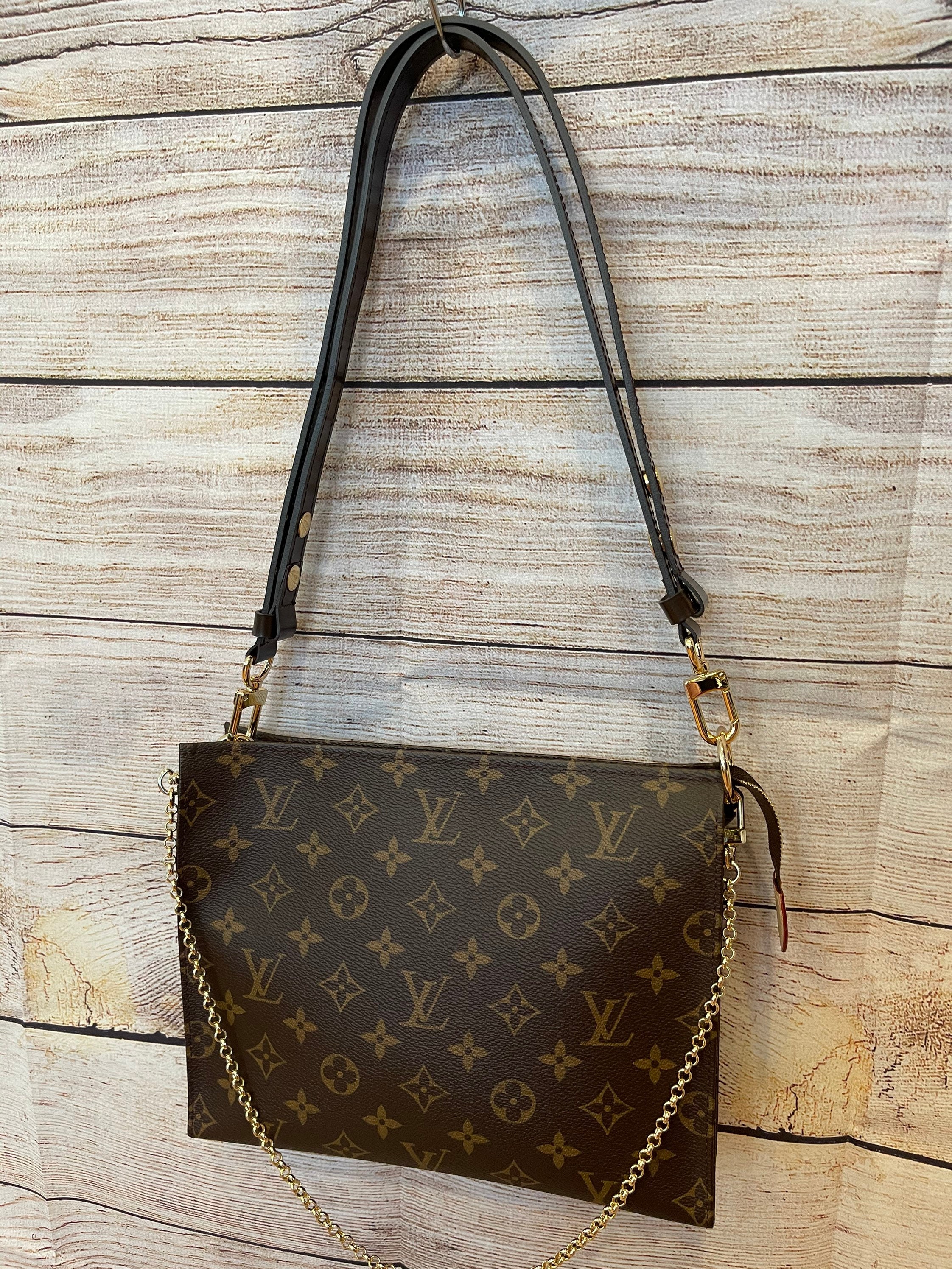 LOUIS VUITTON Authentic Paper Gift Shopping Bag LARGE SIZE 16” x13 x 6”