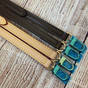 Alma Uhr | Alma BB Skinny Einstellbar Dunkelbraun | Vachetta Beige Ersatzlederband mit Goldverschluss - 1,4 cm breit - 106 cm lang