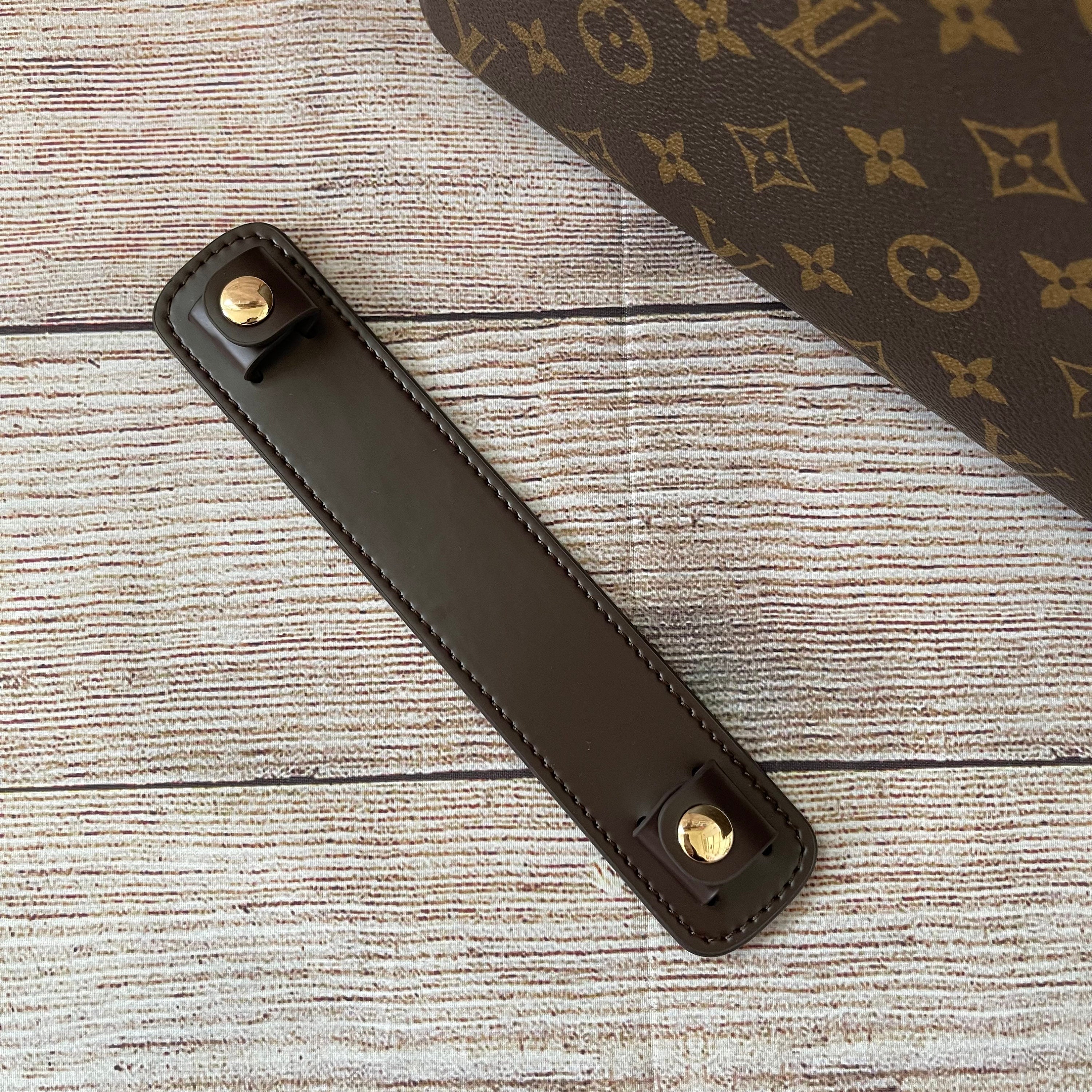 Louis Vuitton Vachetta Poignet Handle Fastener - Gold Bag Accessories,  Accessories - LOU198643