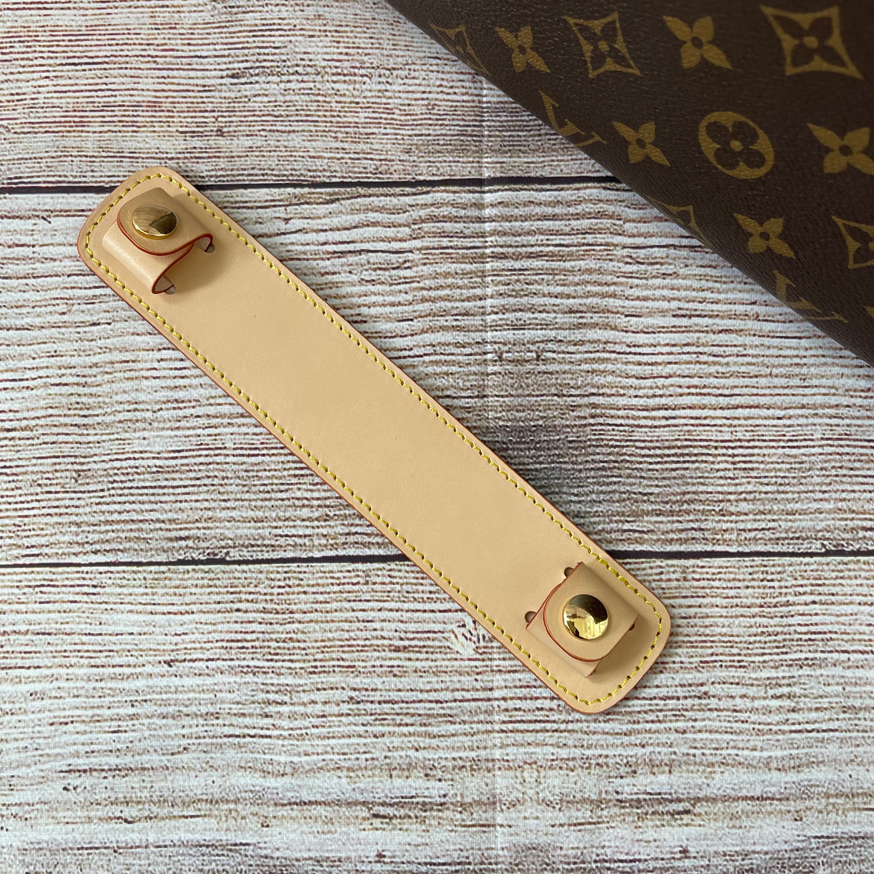 Louis Vuitton Vachetta Poignet Handle Fastener - Gold Bag Accessories,  Accessories - LOU198643