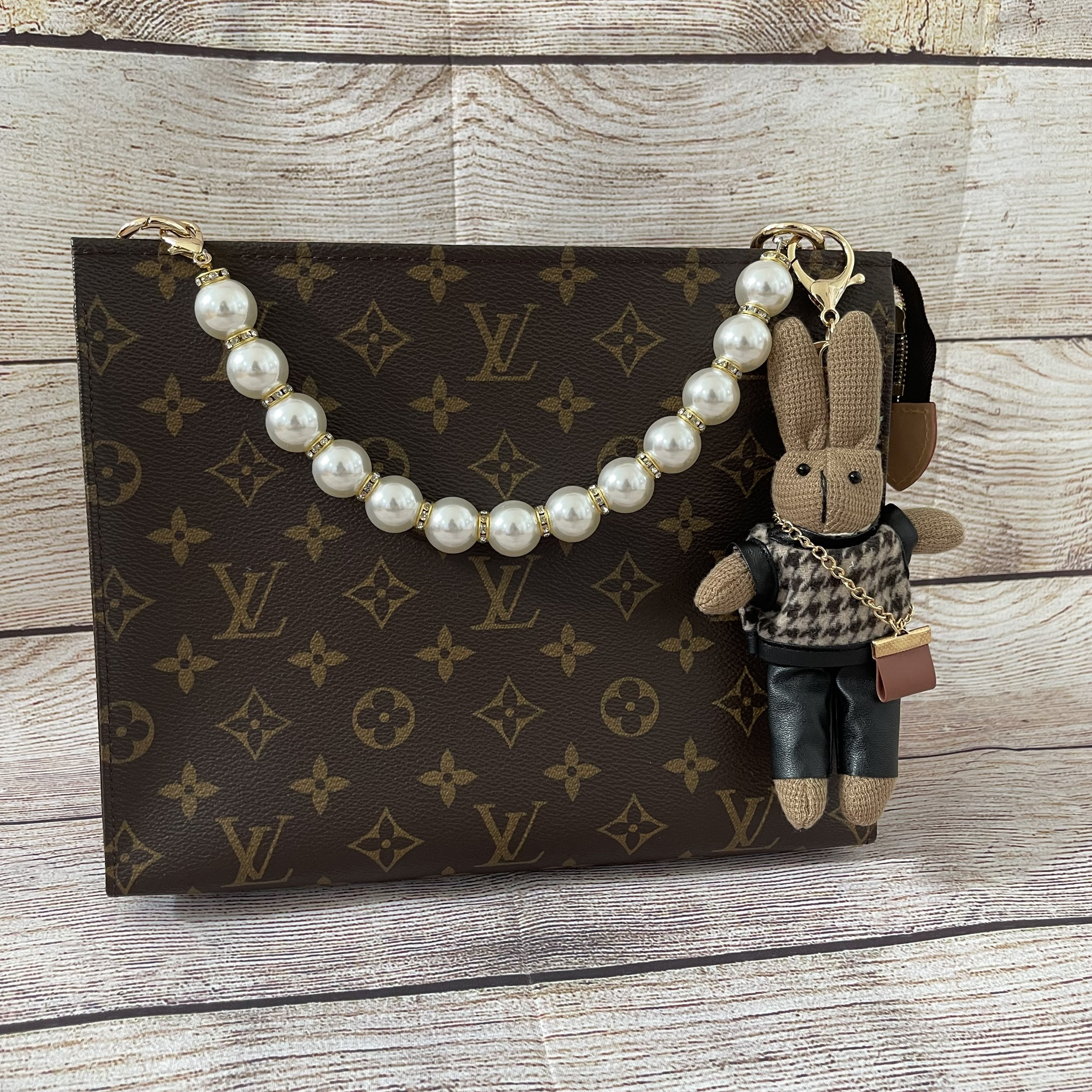 Louis Vuitton on the Go 