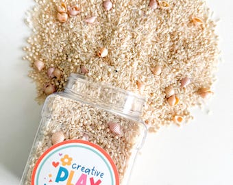 Juego sensorial costero con arena brillante, relleno para contenedor sensorial, juego sensorial oceánico, juego de mundo pequeño en la playa, actividad de motricidad fina para preescolares