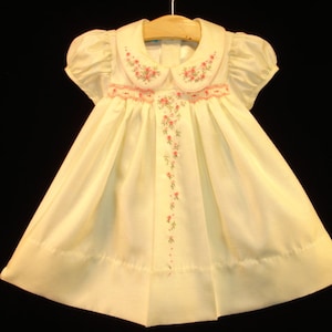 NOUVEAUTÉ Robe smockée brodée à la main Boutique Design Enfants Bébé fille JAUNE Ciao Bebe