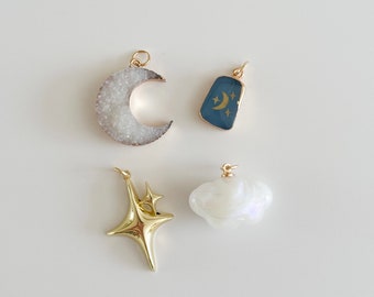 Starry Night Charm Lot / Raw Brass Resin Zinc Alloy Vintage Charms and Pendants / Sparkle Night Theme