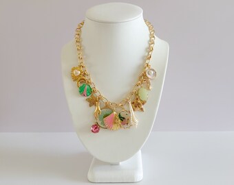 Vacanza al sole Collana con ciondolo vintage placcato oro / Conchiglia Resina floreale Stella rosa Ostrica Perla Cuore Sirena Ciondoli in ottone grezzo