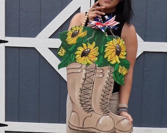 Colgador de puerta para botas militares pintado a mano: Decoración patriótica de girasoles