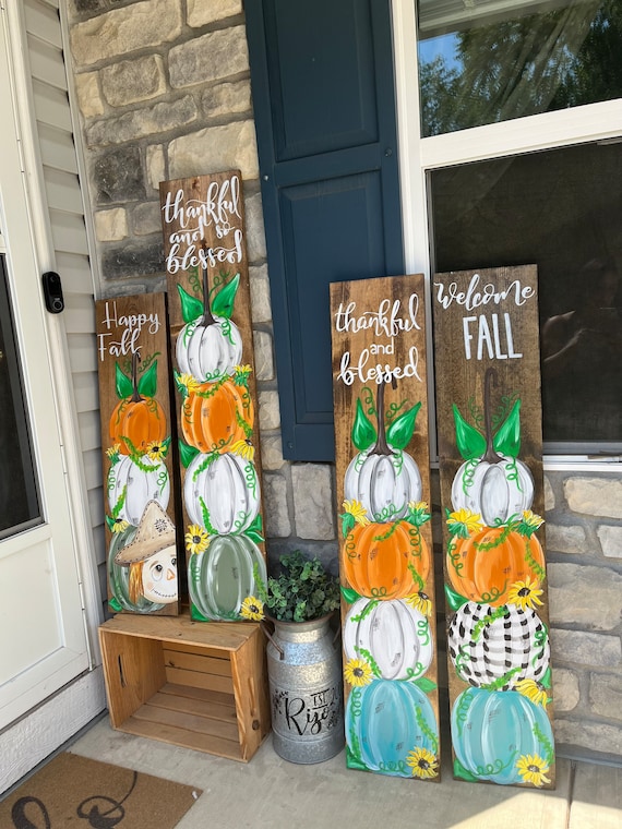 Porch pumpkins, elaborate designs mark the return of record