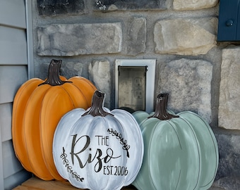 Calabaza de madera personalizada, decoración de otoño, decoración rústica de granja otoñal para el hogar, letrero para la repisa de Acción de Gracias, topiario de Halloween, calabazas, decoración con nombre personalizado