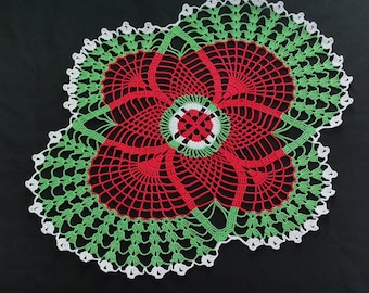 pineapple red green white oval crochet doily-handmade decor- christmas napkin-christmas doilies-crochet doilies-tablecloth-christmas gift