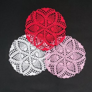 pineapple red  white round crochet doily 7&quot;-handmade decor-christmas napkin-christmas doilies-crochet doilies-tablecloth-christmas gift