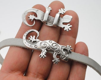 20 x Antique Silver Tone Lizard Gecko Charms Pendants Beads for Jewellery Making