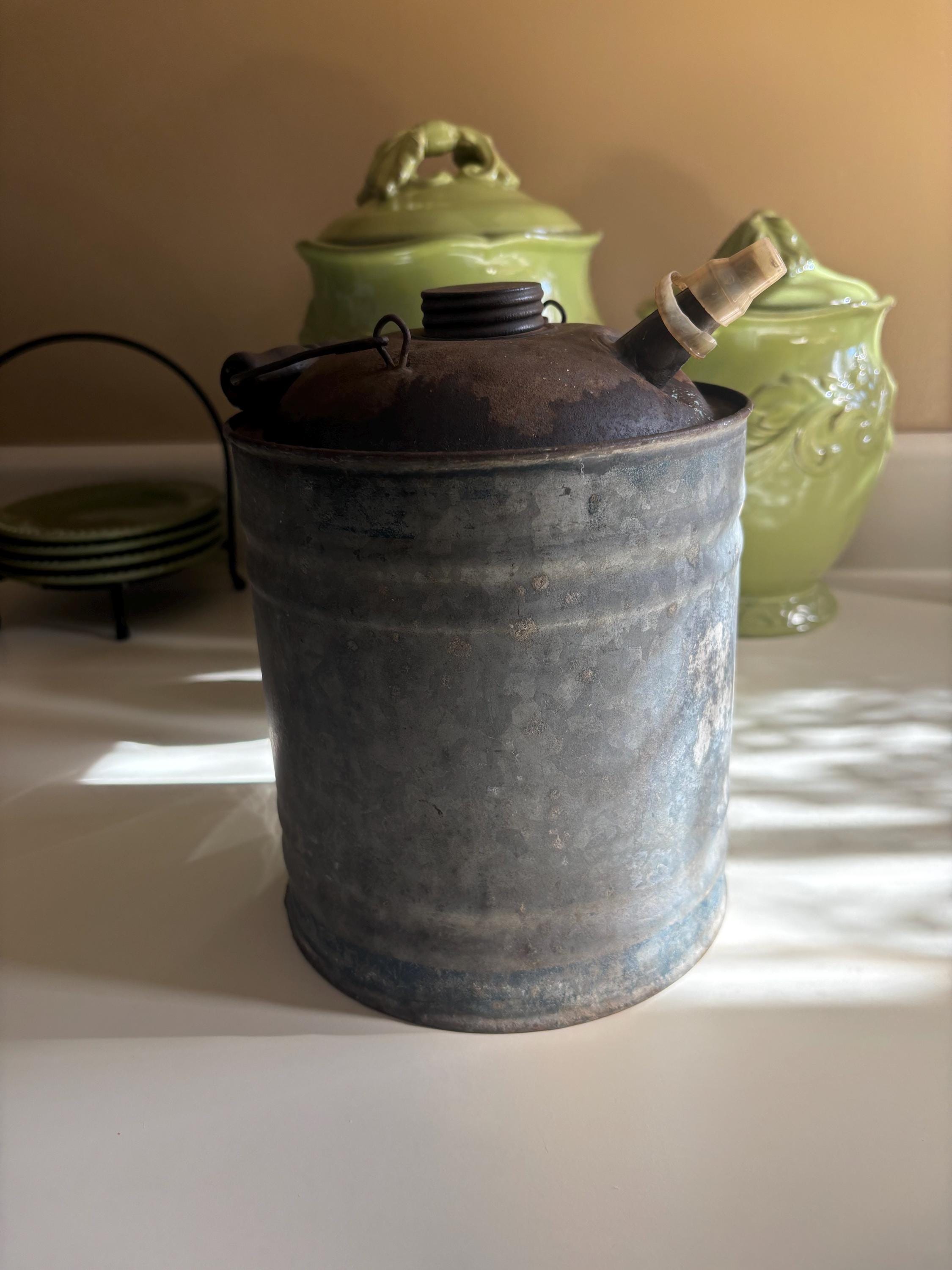 Vintage Oil Can Collection - Etsy