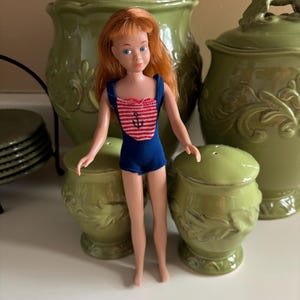 Barbie - 1960&#39;s Skipper Vintage Barbie Doll