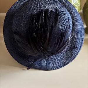 Vintage Womens Miss Bierner Navy Blue Straw Hat Bow Netting Church Easter Derby Vintage Womens Miss Bierner Navy Blue Straw Hat Bow Netting  main image 4