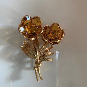 Gold Flower Pin