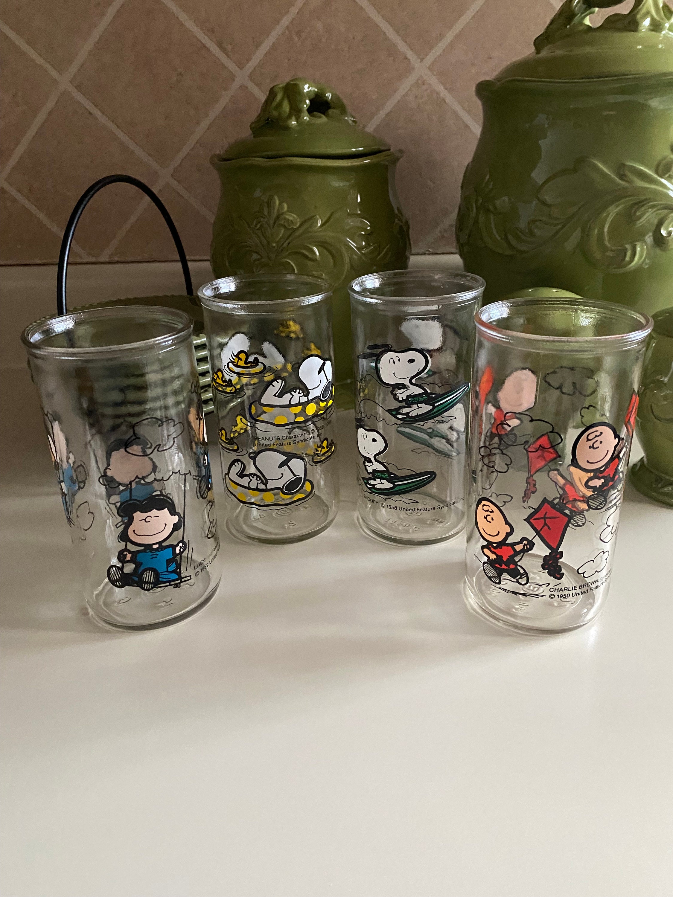  金正陶器(Kaneshotouki) Peanuts 609124 Snoopy Glass, Dessert Glass,  Approx. 8.5 fl oz (240 ml), Retro Cafe, Made in Japan : Home & Kitchen