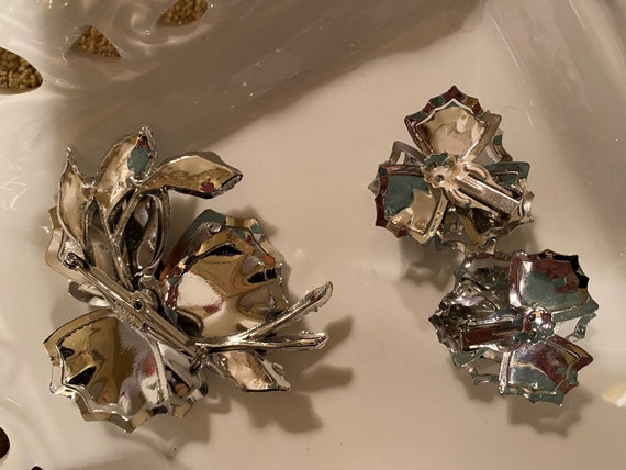 Silver Flower Set - Earring Set & Pin - image 5