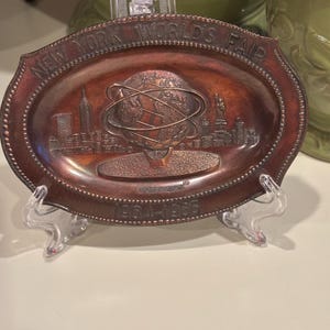 New York World&#39;s Fair Ash Tray - 1964-65 vintage