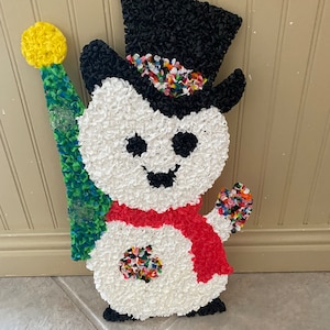 Snowman Vintage Popcorn Plastic Decoration