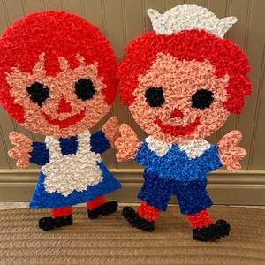 Raggedy Ann/Andy Popcorn Plastic - Set of 2 vintage