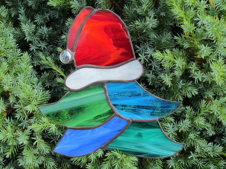 Patio or Garden Santa Claus Hat Christmas Tree Stained Glass Tiffany Suncatcher Christmas Decoration Red Green Handwork for Home Decoration