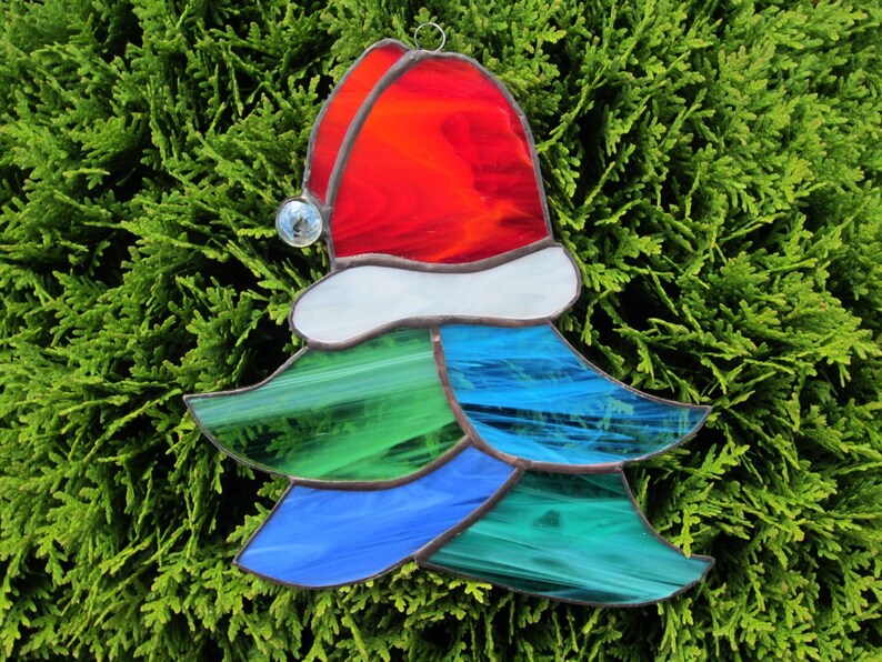 Patio or Garden Santa Claus Hat Christmas Tree Stained Glass Tiffany Suncatcher Christmas Decoration Red Green Handwork for Home Decoration