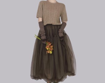 Elegant Short Sleeve Knit Sweater Dress with Tulle Skirt, Casual Comfort & Stylish Everyday Wear