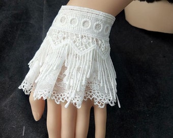 White Lace Cuff,White Lace Bracelet,Lace Wrist Cuff,Bridalmaid Gift,Gothic Cuffs,A pair of White Princess Sleeves Accessory,For Women Gift