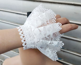 White Lace Cuff Bracelet,White Bracelet,Lace Wrist Cuff, Ruffled Lace Cuff Bracelet,Gothic Cuffs,A pair of white Princess Sleeves Accessory