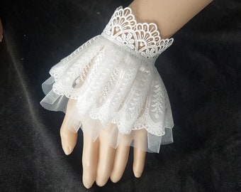 White Lace Cuff Bracelet,White Bracelet,Lace Wrist Cuff, Ruffled Lace Cuff Bracelet,Gothic Cuffs,A pair of white Princess Sleeves