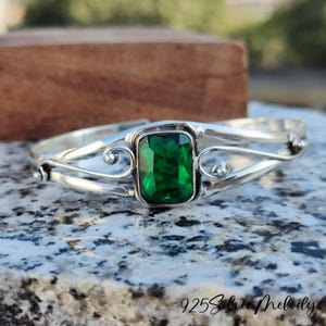 Emerald Bangle - Handcrafted Gemstone Bracelet & Bangle&#39;s - Sterling Silver Bangle - Emerald Jewelry - Gift Bracelet For Women - Cuff Bangle